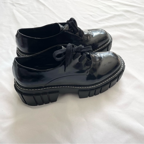 Madden Girl Black Lug Platform Oxford Sneakers Size 7.5 - Picture 4 of 4